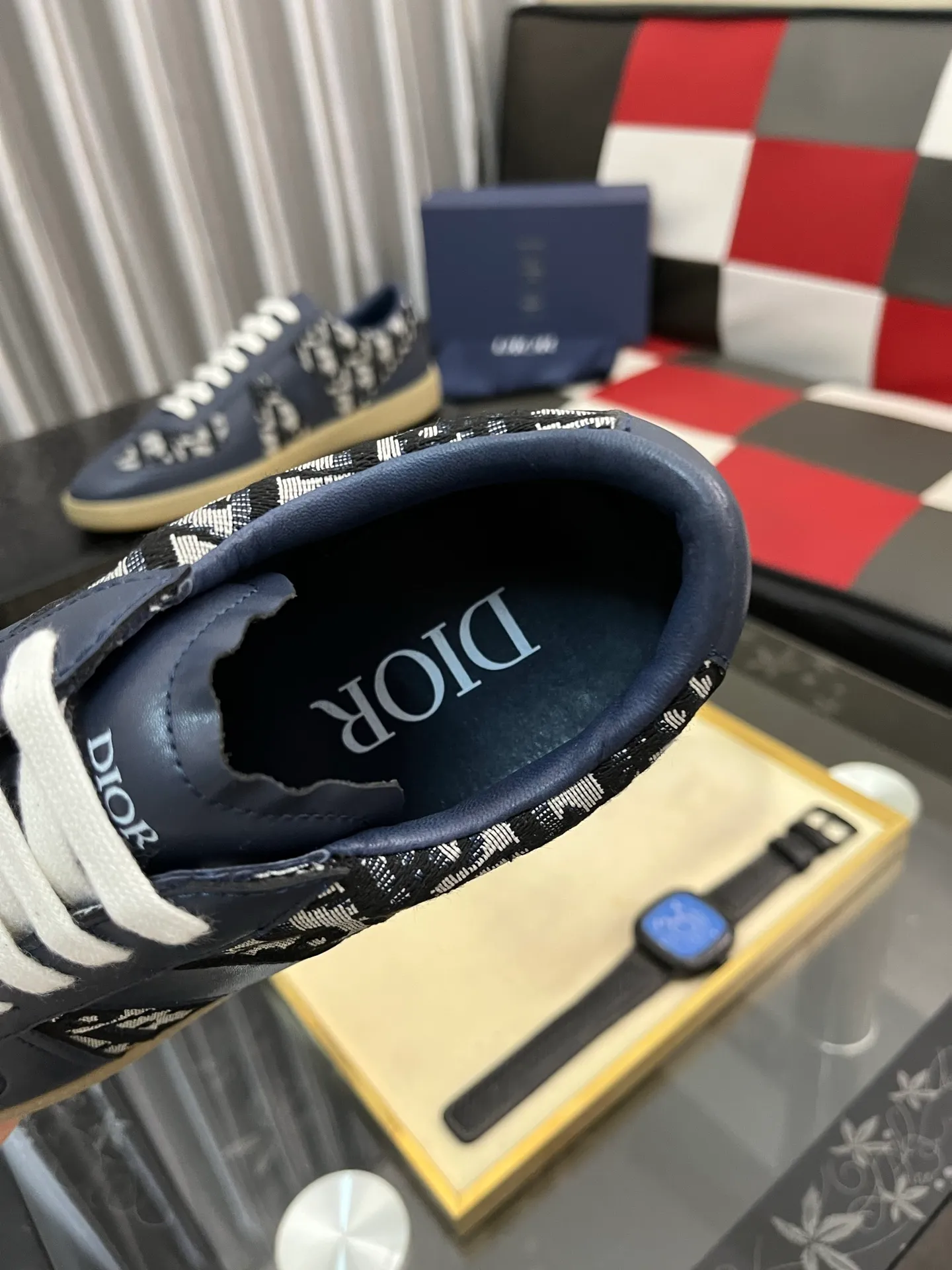 Men's shoes 💰380⌚️⌚️ 【Dior*DIAO】original quality.~ Unique modern style sneakers. 🏃A must-have casual shoe for trendy men😍😍 Original brand imported from Italy, imported original leather, sheep lining (refuses to discolor and grind feet) Sole: Original sole provided by the original factory, French lazy style design ⚠️Fit to the feet, original quality, super comfortable original sole. Code number: 38-445️⃣Colors available